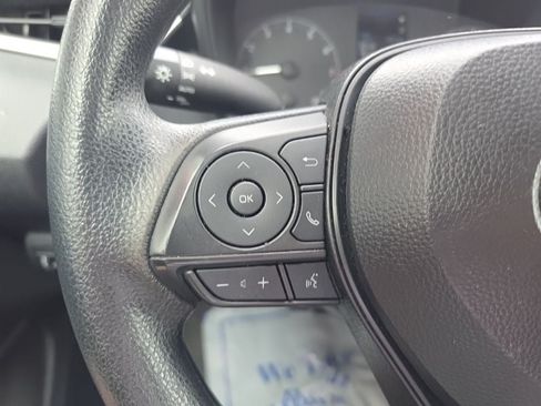 Used 2025 Toyota Corolla LE FWD image 20