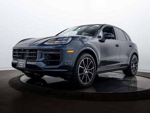 Certified 2026 Porsche Cayenne image 1