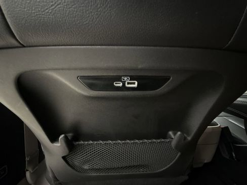 Used 2022 Chrysler Pacifica Touring-L image 23