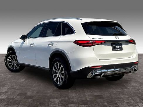 Used 2026 Mercedes-Benz GLC 300 4MATIC image 4