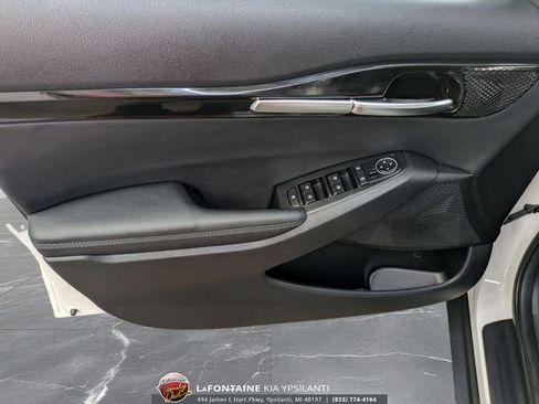 Certified 2023 Kia Seltos EX image 15