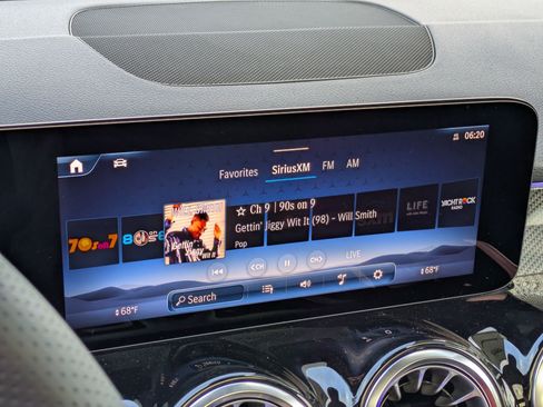 New 2026 Mercedes-Benz GLB 250 image 24