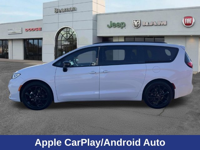 Used 2025 Chrysler Pacifica Limited FWD image 4