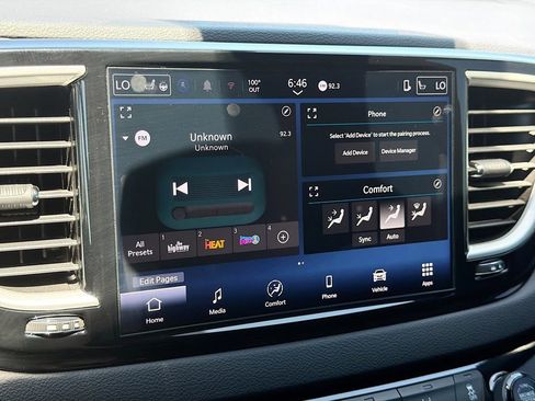Used 2025 Chrysler Pacifica Select FWD image 14