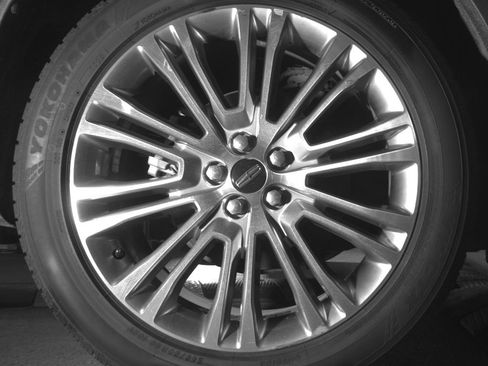 Used 2017 Lincoln MKX Reserve FWD image 15