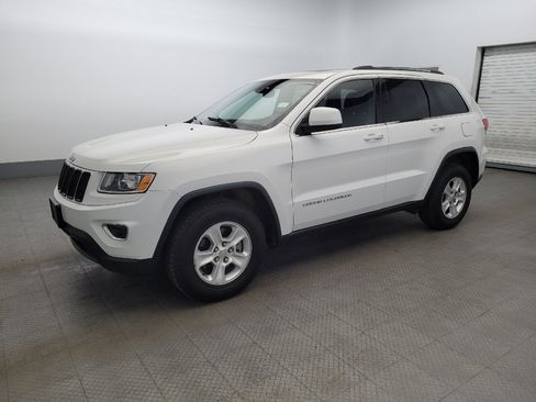 Used 2015 Jeep Grand Cherokee Laredo w/ Quick Order Package 23E image 2
