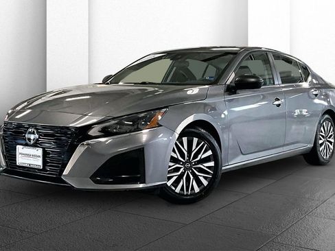 Certified 2024 Nissan Altima 2.5 SV image 12