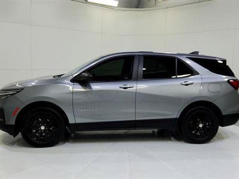 Used 2024 Chevrolet Equinox LS w/ LS Convenience Package FWD image 5