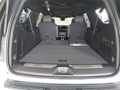 New 2026 Chevrolet Suburban High Country w/ Sun And Tow Package AWD/4WD image 27