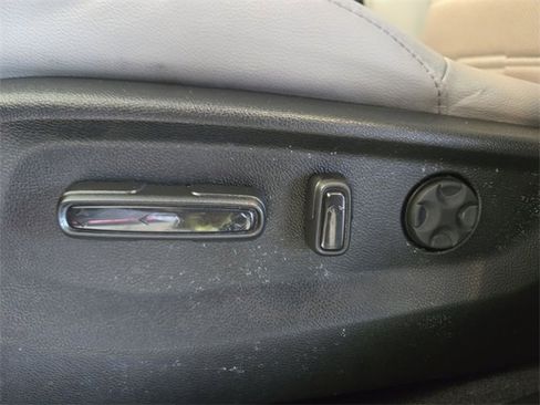 Used 2021 Honda CR-V EX-L image 12