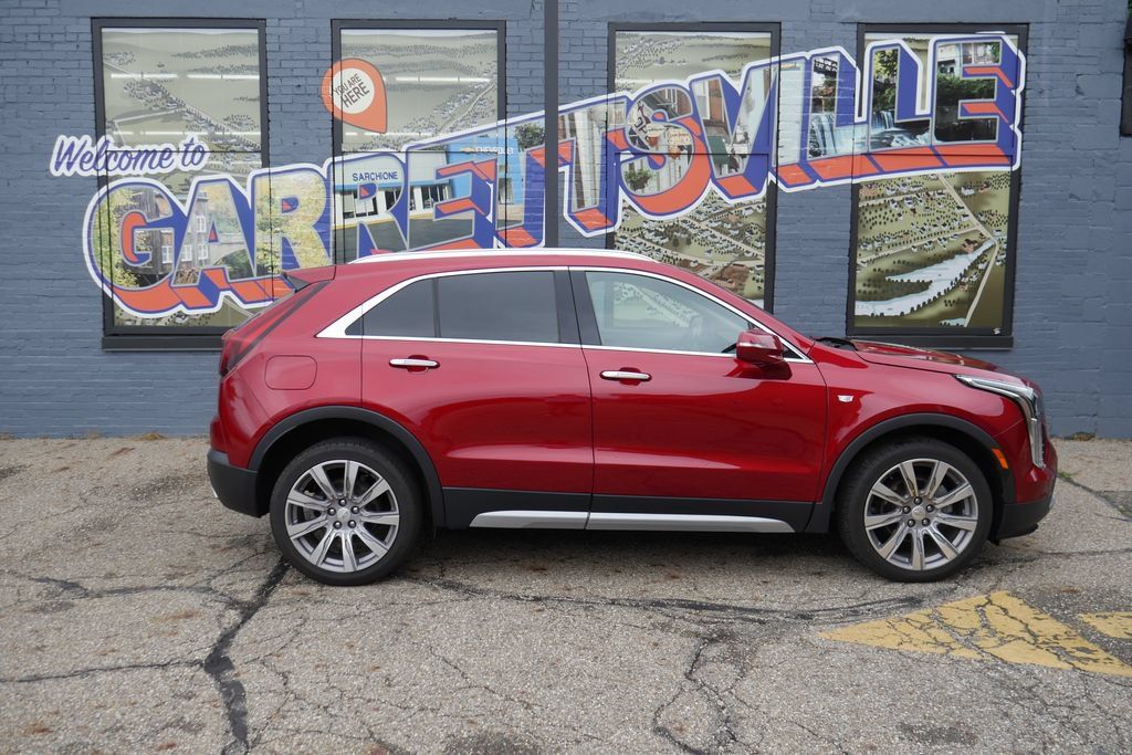 Used 2021 Cadillac XT4 Premium Luxury w/ Cold Weather Package AWD/4WD image 25