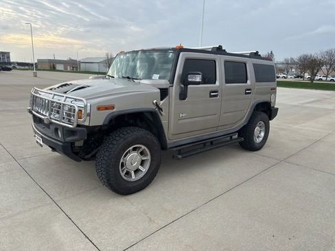 Used 2004 HUMMER H2 w/ Preferred Equipment Group image 7