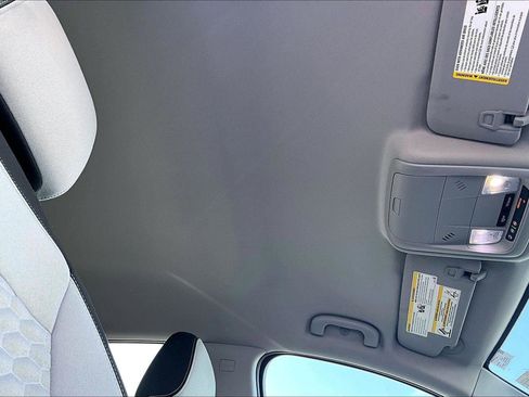 Used 2018 Chevrolet Equinox LS FWD image 22