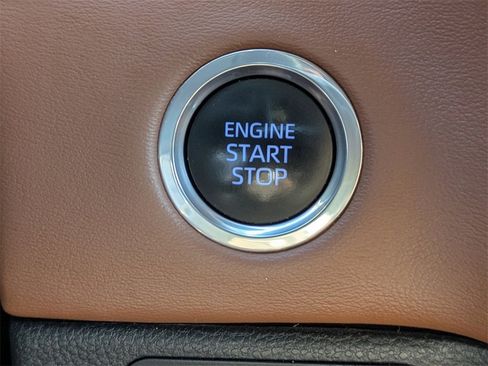 Used 2022 Toyota Tundra 1794 Edition image 32