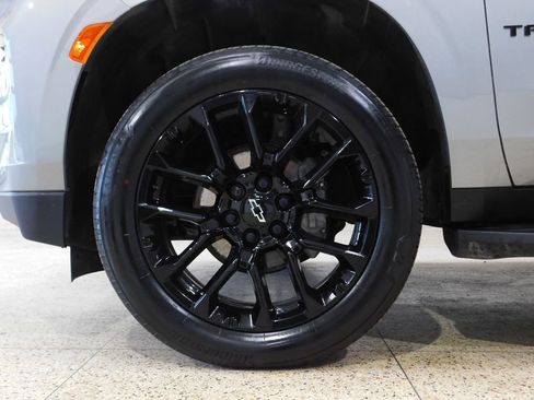 Used 2024 Chevrolet Tahoe Premier w/ Premium Package image 20