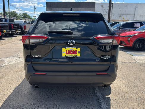Used 2024 Toyota RAV4 LE AWD/4WD image 6