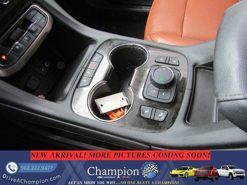 Used 2020 GMC Acadia AT4 w/ Driver Alert Package II AWD/4WD image 19
