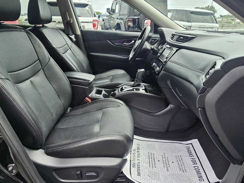 Used 2020 Nissan Rogue SL FWD image 25