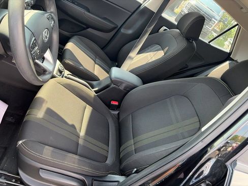 Used 2020 Hyundai Venue SEL FWD image 9