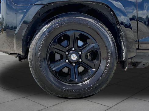 Used 2019 Toyota 4Runner SR5 RWD image 11