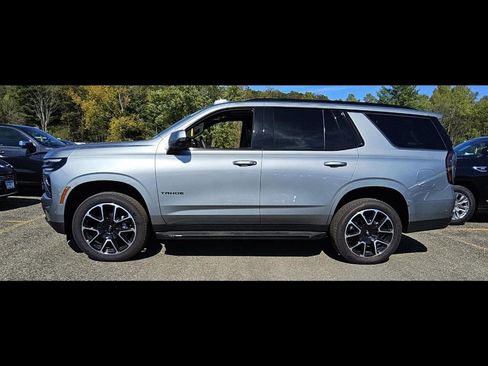 Used 2025 Chevrolet Tahoe RST w/ RST Capability Package image 3