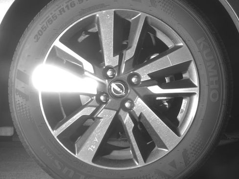 Used 2025 Nissan Versa SV image 13