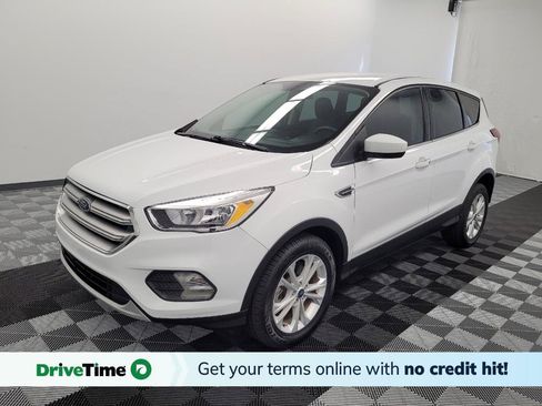 Used 2019 Ford Escape SE FWD image 1