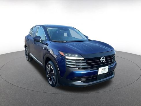 Used 2025 Nissan Kicks SV image 3