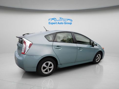 Used 2014 Toyota Prius Three image 7