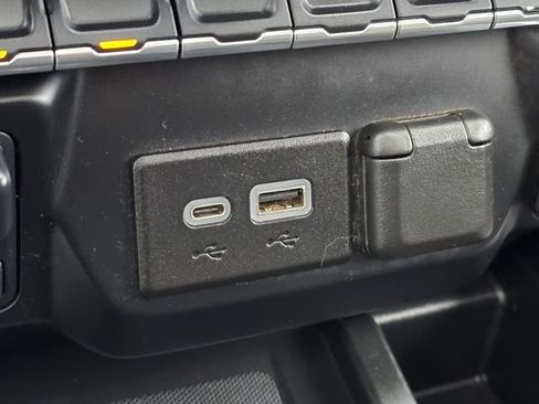 Used 2020 GMC Sierra 3500 Denali w/ Denali Ultimate Package image 23