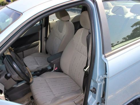 Used 2009 Ford Focus SE image 7