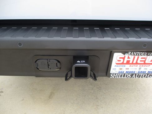 Used 2025 Ford Maverick XLT w/ Equipment Group 301A AWD/4WD image 6