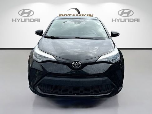Used 2021 Toyota C-HR XLE image 2
