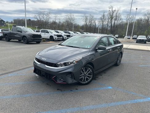 Used 2024 Kia Forte GT-Line w/ GT-Line Premium Package image 5