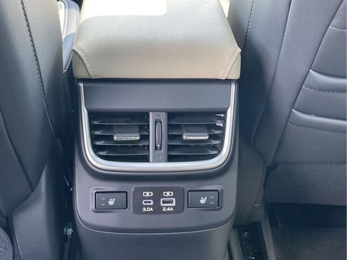Used 2024 Subaru Outback Limited XT AWD/4WD image 17