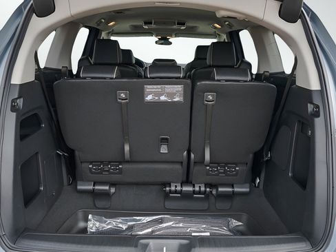New 2026 Honda Odyssey Elite image 8