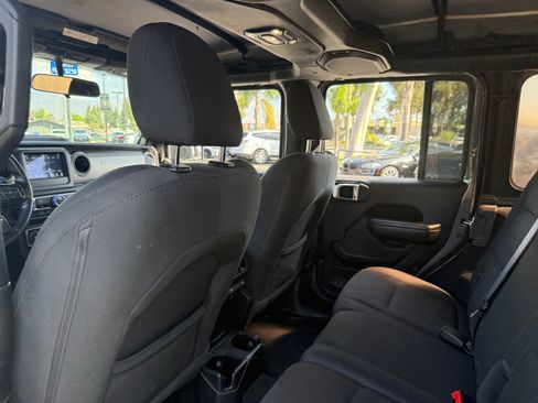 Used 2020 Jeep Wrangler Unlimited Sport image 16