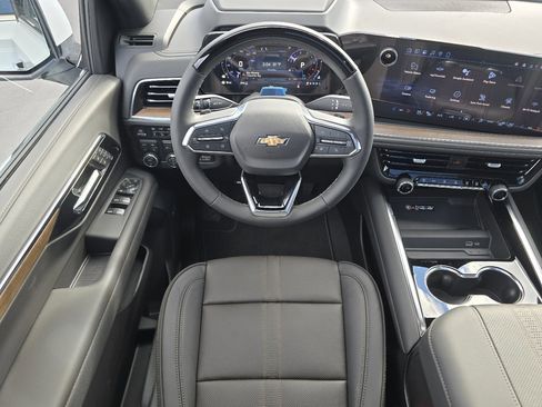 New 2026 Chevrolet Suburban High Country image 14