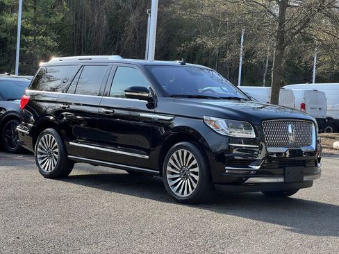 Used 2019 Lincoln Navigator Reserve image 1