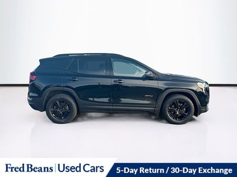 Used 2022 GMC Terrain AT4 w/ Infotainment Package II image 8