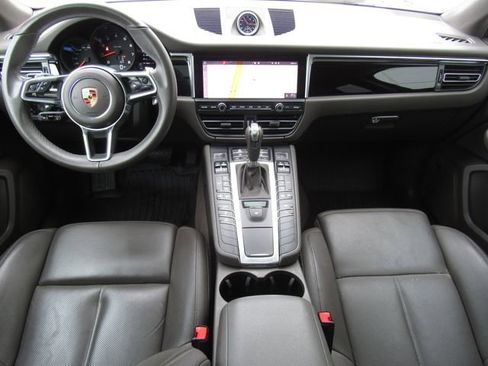 Used 2019 Porsche Macan AWD/4WD image 30