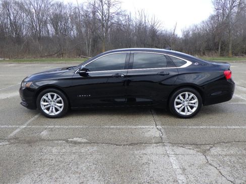 Used 2017 Chevrolet Impala LT w/ Convenience Package image 2
