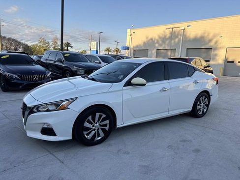 Used 2019 Nissan Altima 2.5 S image 3