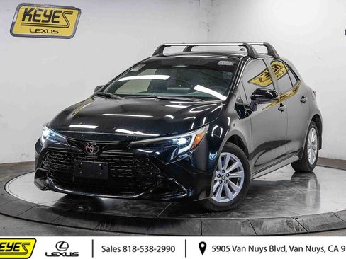 Used 2025 Toyota Corolla SE w/ SE Package FWD image 1
