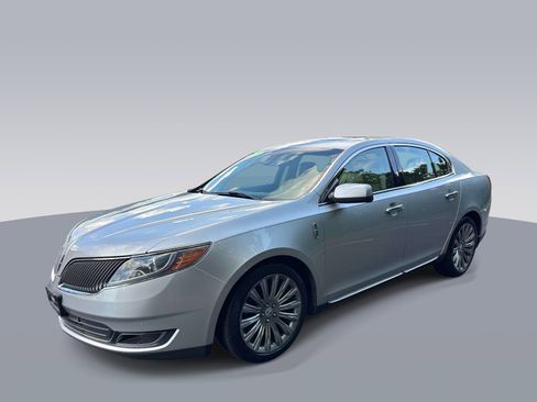 Used 2013 Lincoln MKS FWD image 5