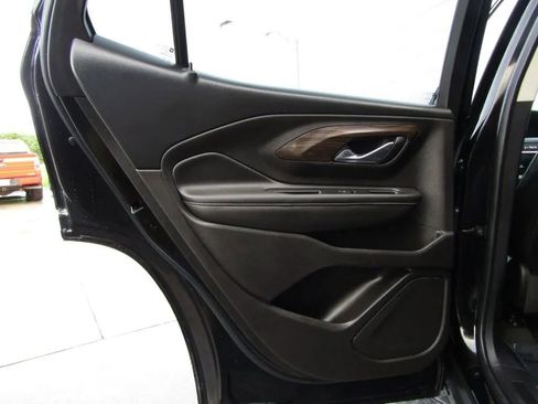 Used 2018 GMC Terrain Denali w/ Comfort Package image 45