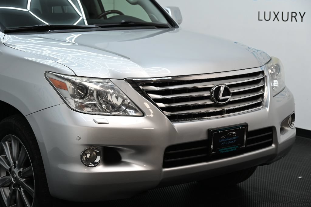 Used 2011 Lexus LX 570 4WD w/ Luxury Pkg image 8