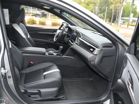 Certified 2025 Toyota Camry SE image 19