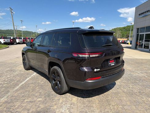 Used 2023 Jeep Grand Cherokee L Limited w/ Black Appearance Package AWD/4WD image 6