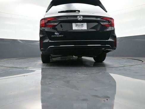 Certified 2025 Honda Odyssey EX-L image 33